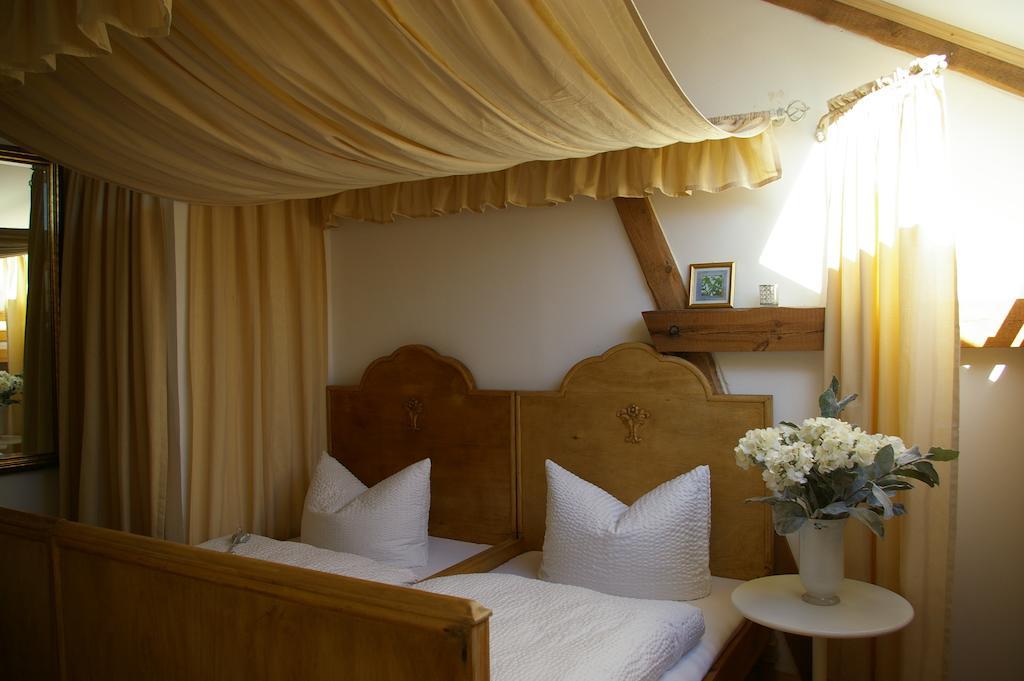 Kaiserhof Goldenbek Rum bild
